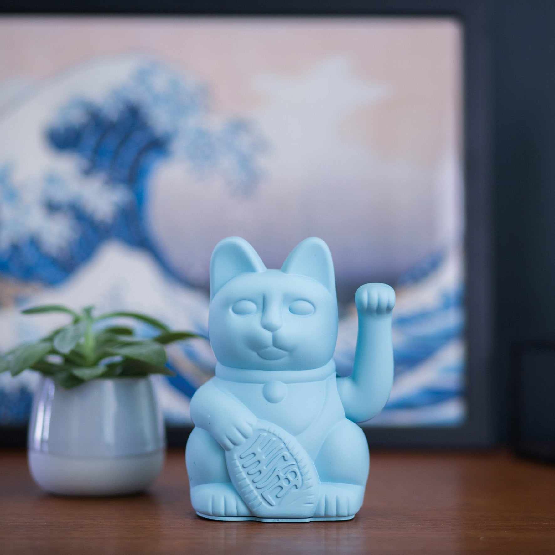 Winkekatze Hellblau Moodbild